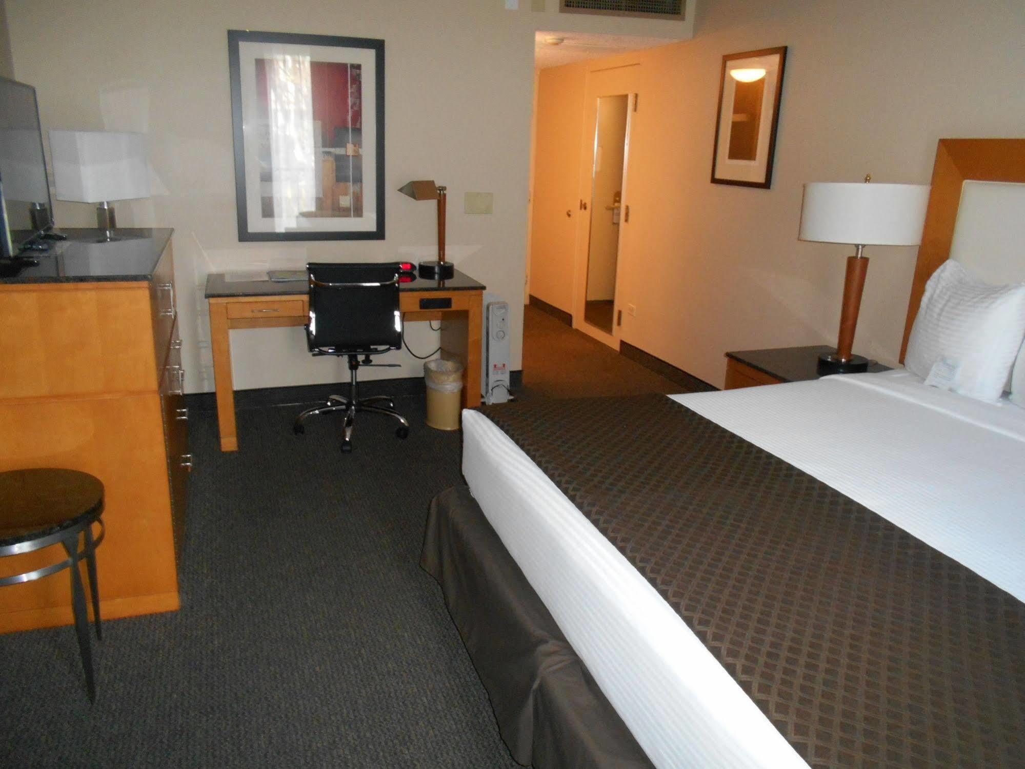 Red Lion Inn & Suites Olympia, Governor Hotel Bagian luar foto
