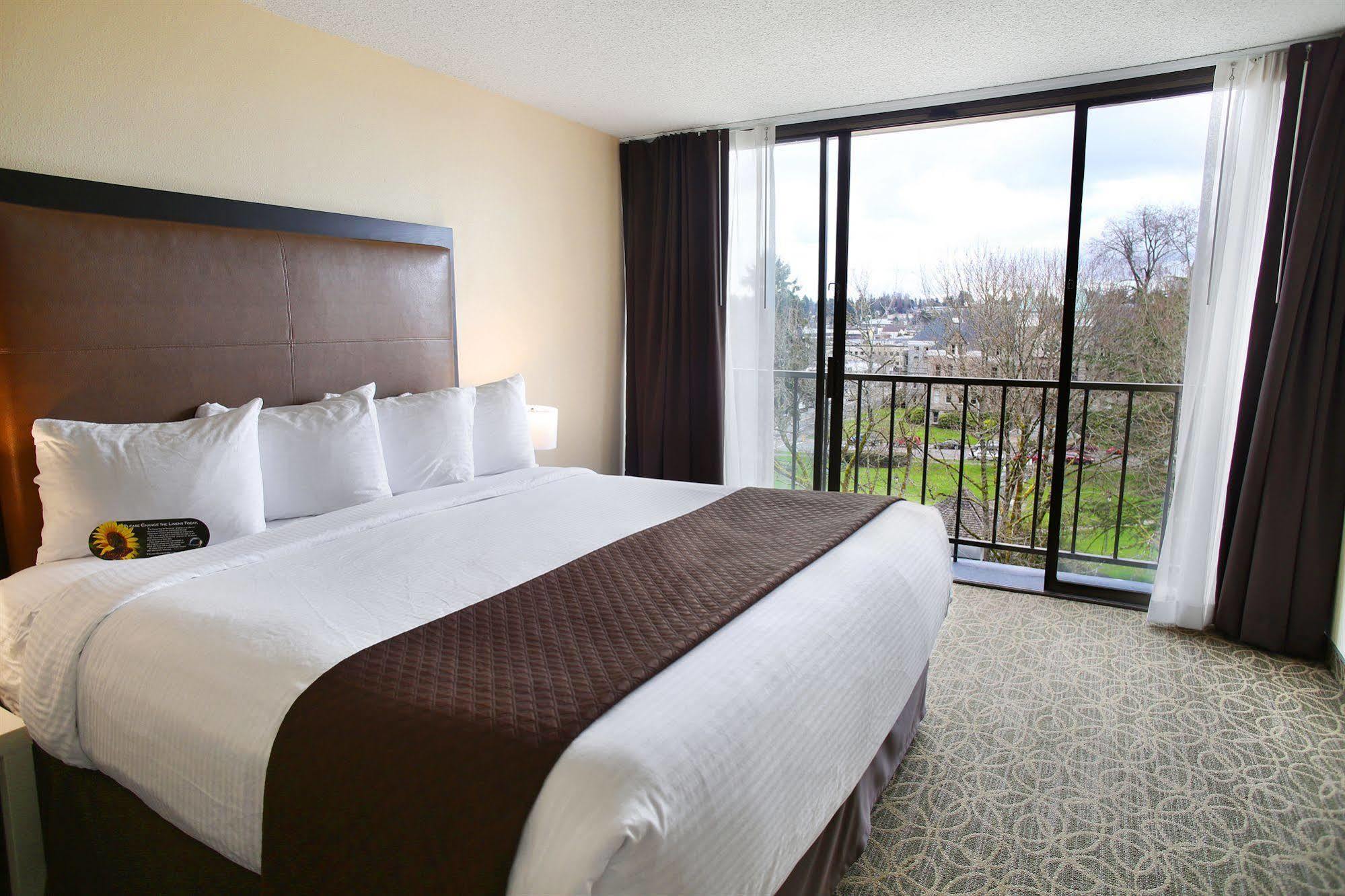 Red Lion Inn & Suites Olympia, Governor Hotel Bagian luar foto